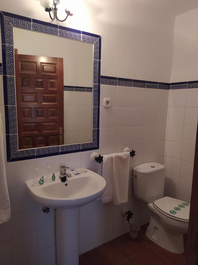 فينويسا Hostal Urbion المظهر الخارجي الصورة