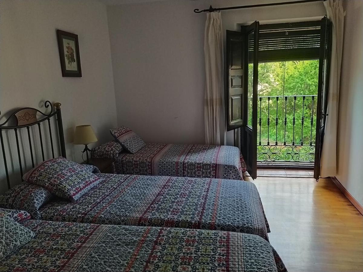 فينويسا Hostal Urbion المظهر الخارجي الصورة